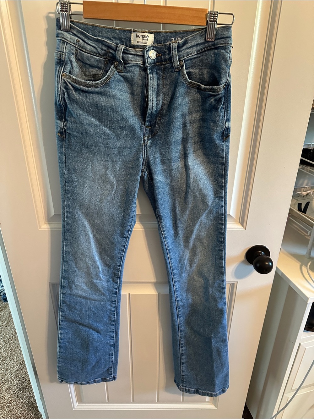 Kensie Medium Blue boot Leg Denim Jeans size 4.  Or 27